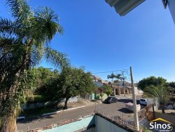 Casa de esquina com 04 dormitórios no bairro Rondônia 