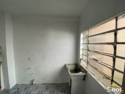 Casa de esquina com 04 dormitórios no bairro Rondônia 