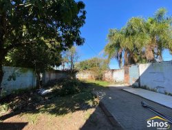 Casa de esquina com 04 dormitórios no bairro Rondônia 
