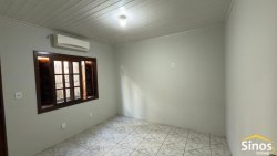 Casa com 03 dormitórios no bairro Rio dos Sinos  