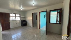 Casa com 03 dormitórios no bairro Rio dos Sinos  