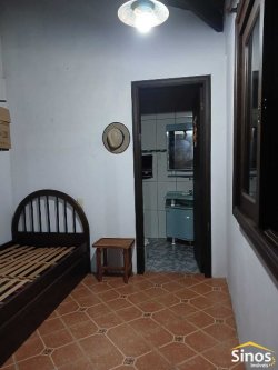 Casa com 03 dormitórios no bairro Campestre 