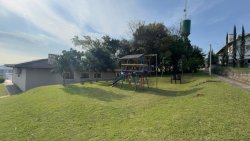 Casa com 03 dormitórios, sendo 01 suíte no Condomínio Terra Verde 