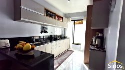 Casa com 03 dormitórios bairro Ouro Branco 