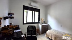 Casa com 03 dormitórios bairro Ouro Branco 