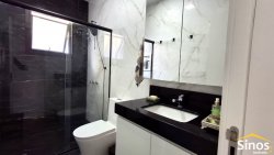 Casa com 03 dormitórios bairro Ouro Branco 