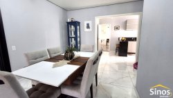 Casa com 03 dormitórios bairro Ouro Branco 