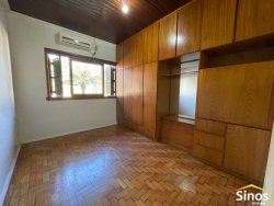 Casa com 03 dormitórios no bairro Boa Vista 