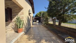 Casa de esquina com 01 dormitório no bairro Feitoria 