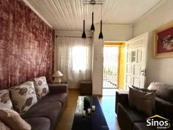 Casa com 03 dormitórios no bairro Ouro Branco 