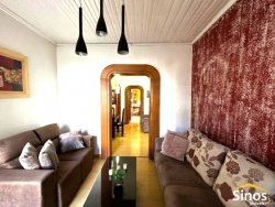 Casa com 03 dormitórios no bairro Ouro Branco 