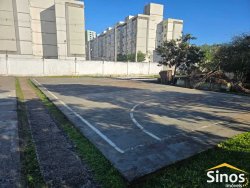 Apartamento térreo com 02 dormitórios no Porto Saint Germain 