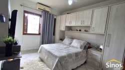 Casa com 03 dormitórios no bairro Ouro Branco 