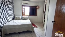Casa com 03 dormitórios no bairro Ouro Branco 