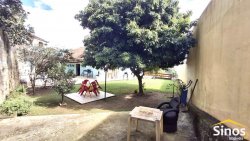 Casa com 03 dormitórios no bairro Ouro Branco 