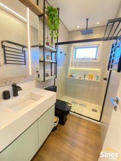Casa de alto padrão com 04 dormitórios no Condomínio Moradas da Lomba 