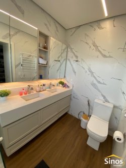 Casa de alto padrão com 04 dormitórios no Condomínio Moradas da Lomba 