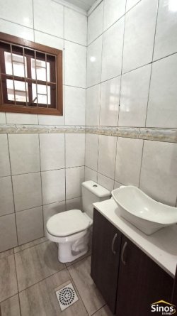 Casa com 02 dormitórios no bairro Silva 