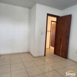 Casa com 02 dormitórios no bairro Silva 