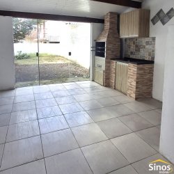 Casa com 02 dormitórios no bairro Silva 