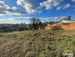 Terreno de esquina com 967,86m² no bairro Boa Vista 