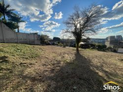 Terreno de esquina com 967,86m² no bairro Boa Vista 