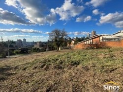 Terreno de esquina com 967,86m² no bairro Boa Vista 