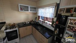 Casa com 03 dormitórios no Bairro Quintas 