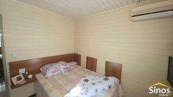 Casa com 03 dormitórios no Bairro Quintas 