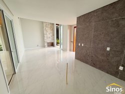 Casa com 03 suítes no bairro Firenze  