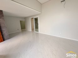 Casa com 03 suítes no bairro Firenze  