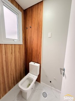 Casa com 03 suítes no bairro Firenze  
