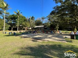 Terreno com 1.000m² no condomínio Country Village  