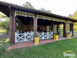 Terreno com 1.000m² no condomínio Country Village  