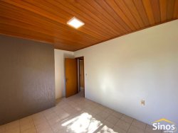 Casa com 04 dormitórios para locação no bairro Lomba Grande  