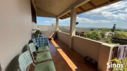 Casa com 03 dormitórios em Lomba Grande 