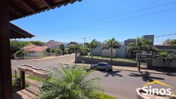 Casa de esquina com 03 dormitórios no bairro Petrópolis 