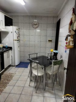 Casa com 02 dormitórios no Bairro Rondônia 