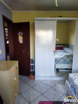 Casa com 02 dormitórios no Bairro Rondônia 