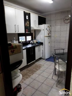 Casa com 02 dormitórios no Bairro Rondônia 