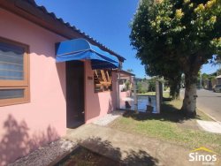 Casa com 03 dormitórios no bairro Rondônia 