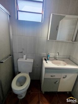 Casa com 03 dormitórios no bairro Rondônia 