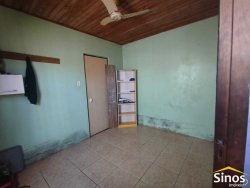 Casa com 03 dormitórios no bairro Rondônia 