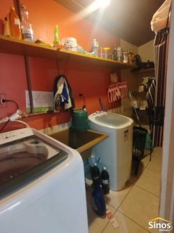 Casa com 03 dormitórios no bairro Rondônia 