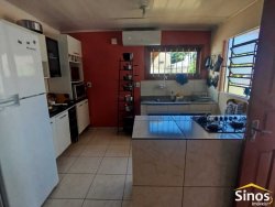 Casa com 03 dormitórios no bairro Rondônia 