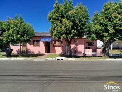 Casa com 03 dormitórios no bairro Rondônia 