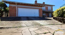 Casa com 04 dormitórios no bairro Campestre 