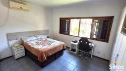 Casa com 03 dormitórios no bairro Rio Branco 