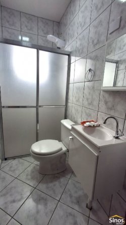 Casa com 03 dormitórios no bairro Rio Branco 