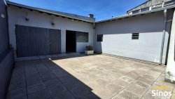 Casa com 03 dormitórios no bairro Rio Branco 